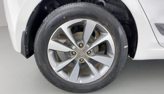 2015 Hyundai Elite i20 SPORTZ (O) 1.4, Diesel, Manual, 70,503 km, Right Rear Wheel