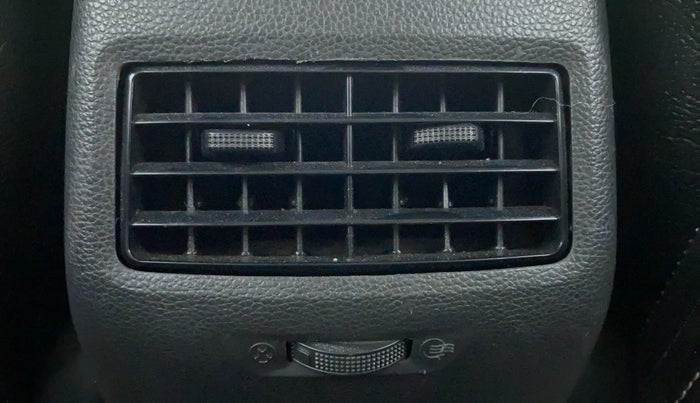 2015 Hyundai Elite i20 SPORTZ (O) 1.4, Diesel, Manual, 70,503 km, Rear AC Vents