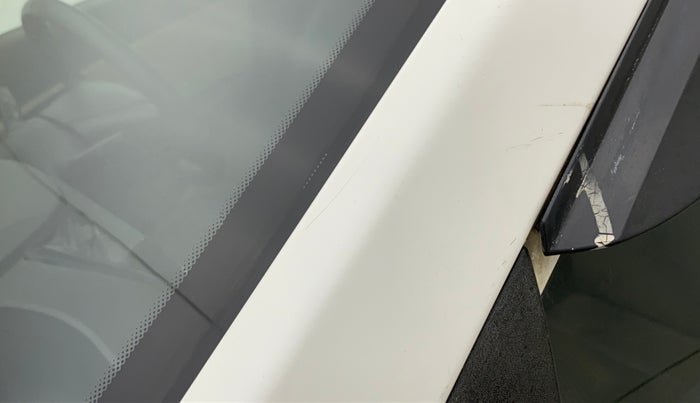 2015 Hyundai Eon MAGNA +, CNG, Manual, 43,489 km, Left A pillar - Minor scratches