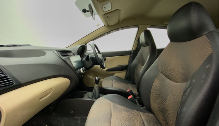 2015 Hyundai Eon MAGNA +, CNG, Manual, 43,489 km, Right Side Front Door Cabin