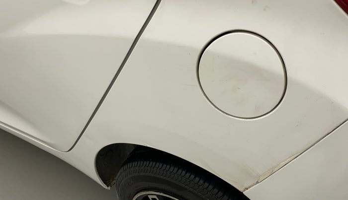 2015 Hyundai Eon MAGNA +, CNG, Manual, 43,489 km, Left quarter panel - Minor scratches