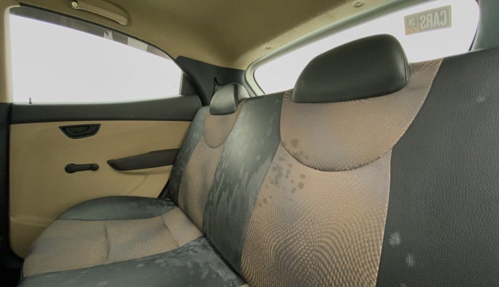 2015 Hyundai Eon MAGNA +, CNG, Manual, 43,489 km, Right Side Rear Door Cabin