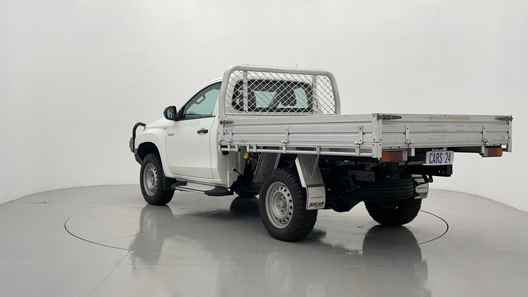 Left Back Diagonal (45- Degree) View