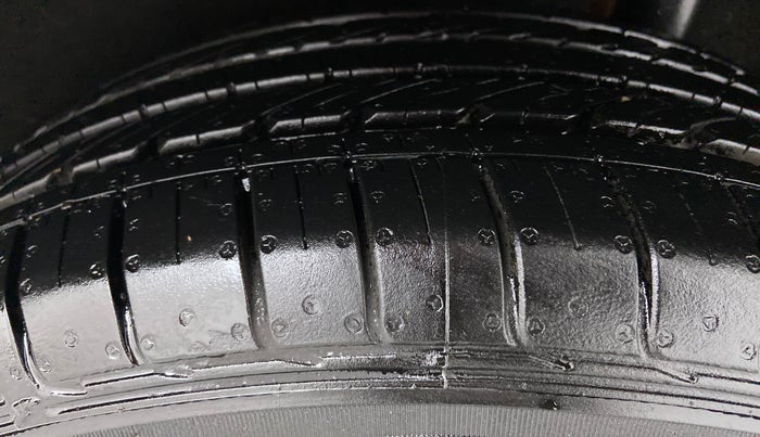 2019 Maruti Vitara Brezza ZDI, Diesel, Manual, 49,017 km, Left Rear Tyre Tread
