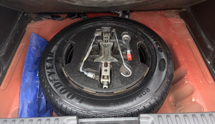 2019 Maruti Vitara Brezza ZDI, Diesel, Manual, 49,017 km, Spare Tyre