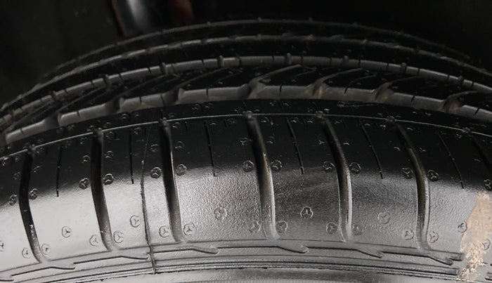 2019 Maruti Vitara Brezza ZDI, Diesel, Manual, 49,017 km, Right Rear Tyre Tread