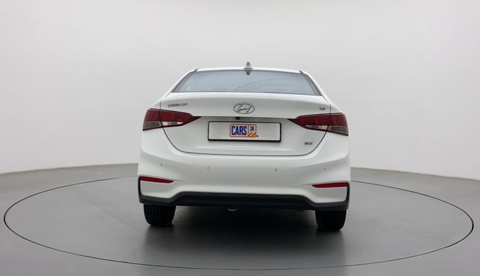 2017 Hyundai Verna 1.6 SX VTVT, Petrol, Manual, 49,592 km, Back/Rear