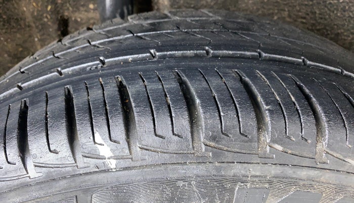 2019 Maruti Vitara Brezza VDI, Diesel, Manual, 53,619 km, Right Rear Tyre Tread