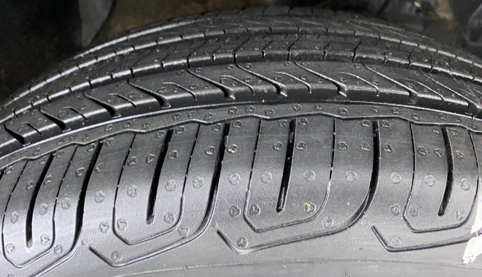 2019 Maruti Vitara Brezza VDI, Diesel, Manual, 53,619 km, Right Front Tyre Tread