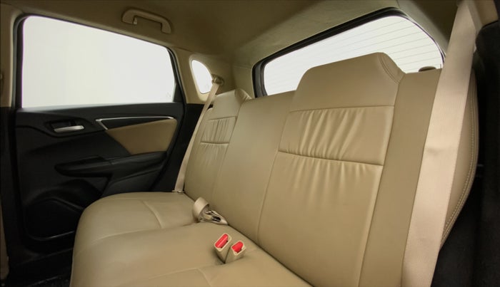 2015 Honda Jazz 1.2 V MT, Petrol, Manual, 71,368 km, Right Side Rear Door Cabin