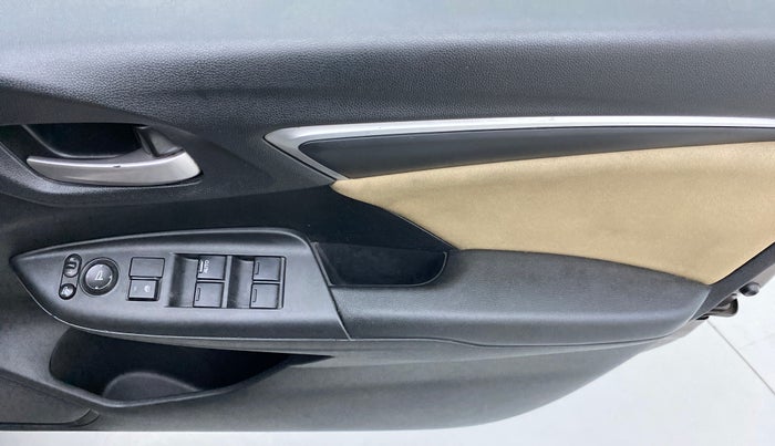 2015 Honda Jazz 1.2 V MT, Petrol, Manual, 71,368 km, Driver Side Door Panels Control