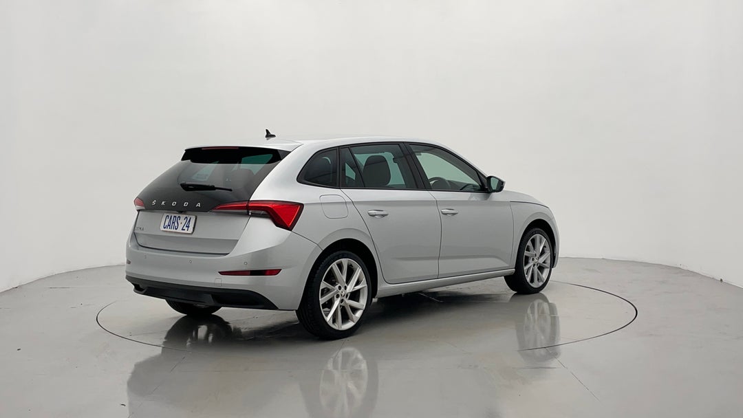 Right Back Diagonal (45- Degree) View