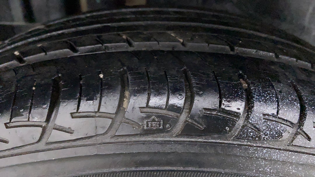 Left Front Tyre Tread