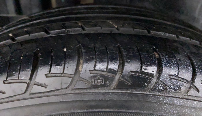 2014 Maruti Swift ZXI D, Petrol, Manual, 18,865 km, Left Front Tyre Tread