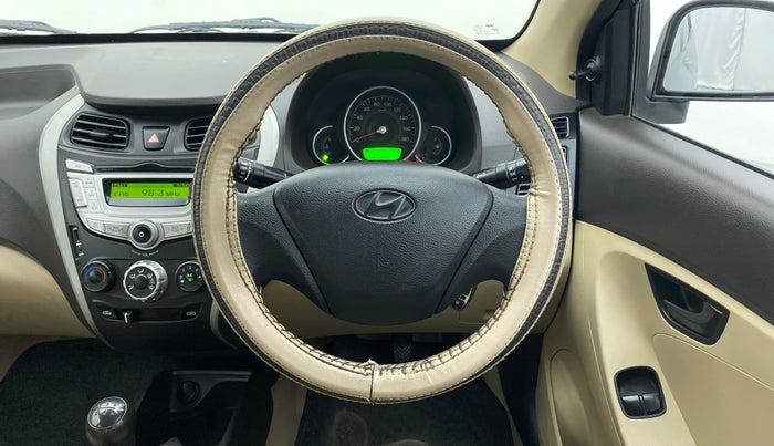 2017 Hyundai Eon MAGNA PLUS, Petrol, Manual, 38,452 km, Steering Wheel Close Up