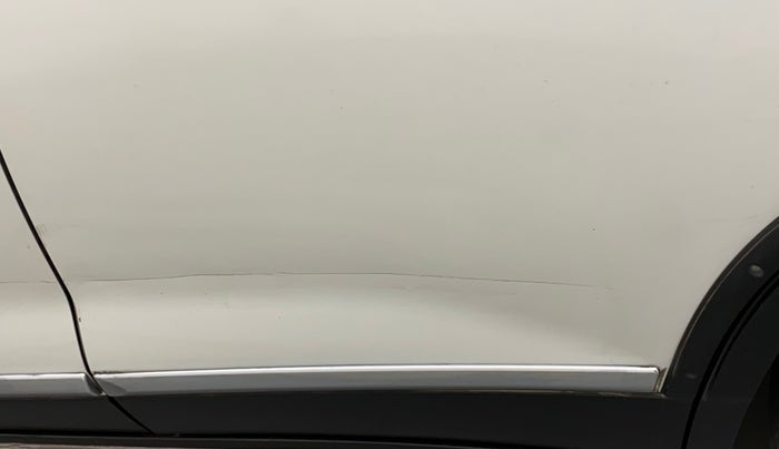 2018 Maruti Vitara Brezza ZDI PLUS AMT, Diesel, Automatic, 1,06,164 km, Rear left door - Minor scratches