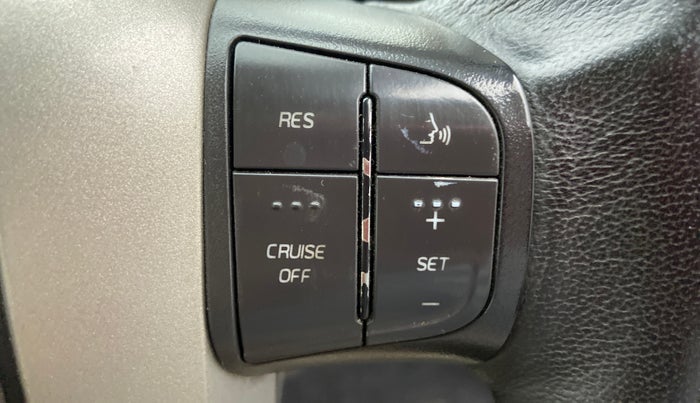 2013 Mahindra XUV500 W8 FWD, Diesel, Manual, 61,014 km, Adaptive Cruise Control