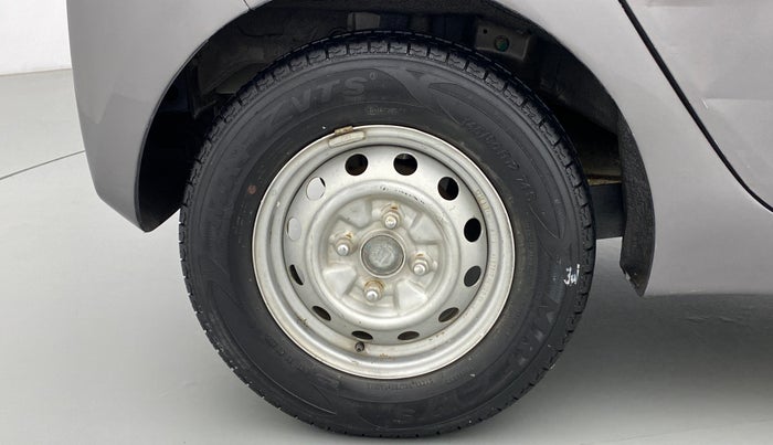 2014 Hyundai Eon D-LITE+, Petrol, Manual, 16,083 km, Right Rear Wheel