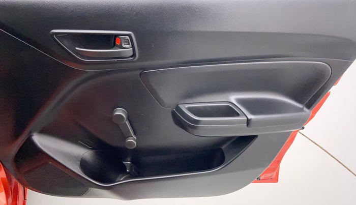 2018 Maruti Swift LXI D, Petrol, Manual, 9,825 km, Driver Side Door Panels Control