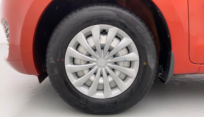2018 Maruti Swift LXI D, Petrol, Manual, 9,825 km, Left Front Wheel