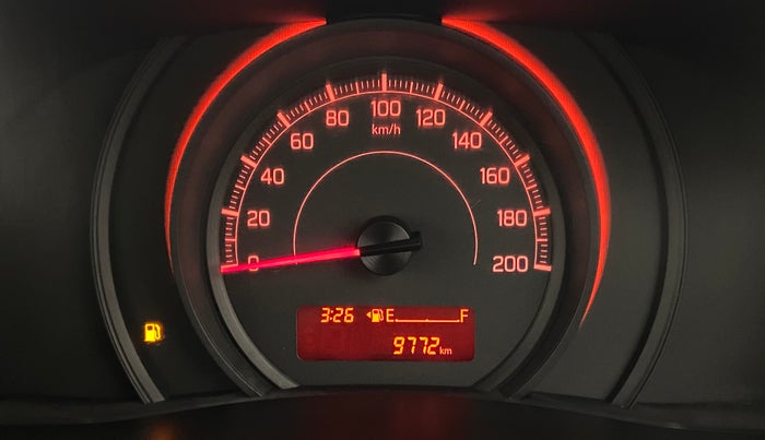 2018 Maruti Swift LXI D, Petrol, Manual, 9,825 km, Odometer Image