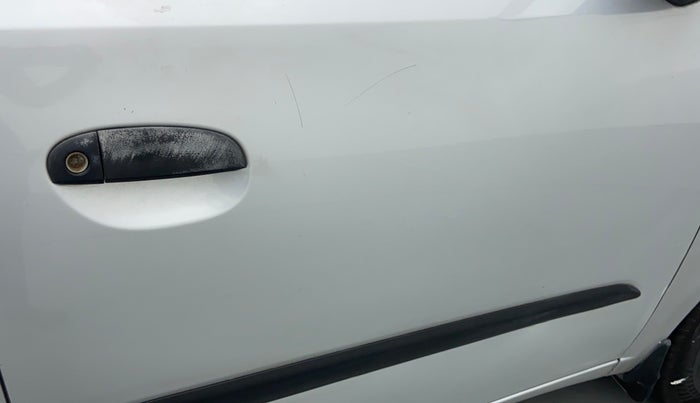 2014 Hyundai i10 MAGNA 1.1, Petrol, Manual, 62,815 km, Driver-side door - Minor scratches