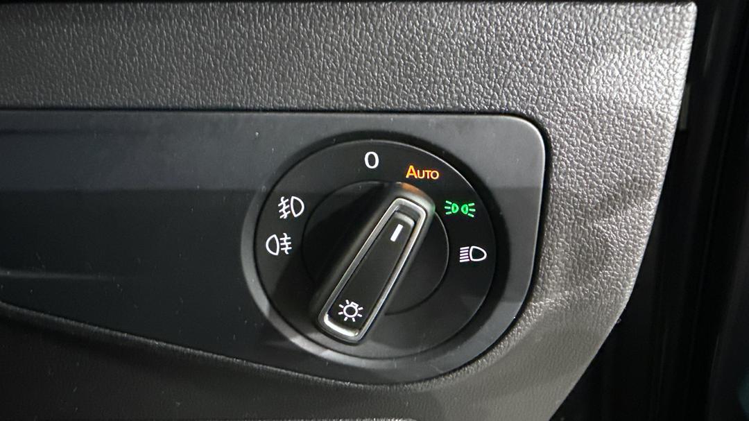 2019 Volkswagen Tiguan 132 Tsi R-line Edition, Automatic, 73872 km, Utility Switches/Buttons