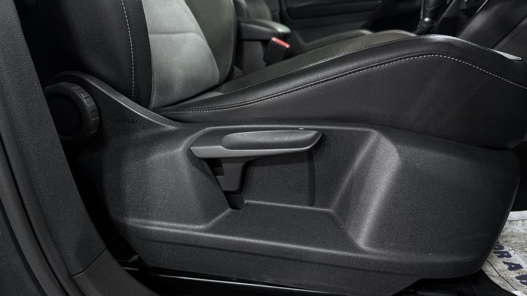 2019 Volkswagen Tiguan 132 Tsi R-line Edition, Automatic, 73872 km, Drivers Side Adjustment Panel