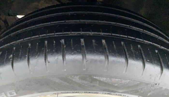 2017 Maruti Baleno ALPHA 1.2 K12, Petrol, Manual, 45,215 km, Left Front Tyre Tread