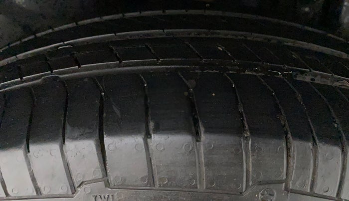2013 Maruti Swift Dzire VXI, Petrol, Manual, 61,542 km, Left Rear Tyre Tread