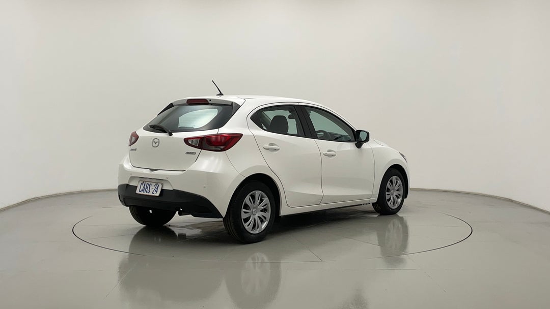 Right Back Diagonal (45- Degree) View