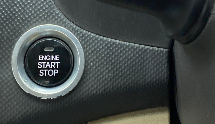 2015 Hyundai Verna FLUIDIC 4S1.6 VTVT SX O, Petrol, Manual, 81,180 km, Keyless Start/ Stop Button