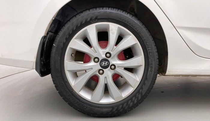 2015 Hyundai Verna FLUIDIC 4S1.6 VTVT SX O, Petrol, Manual, 81,180 km, Right Rear Wheel