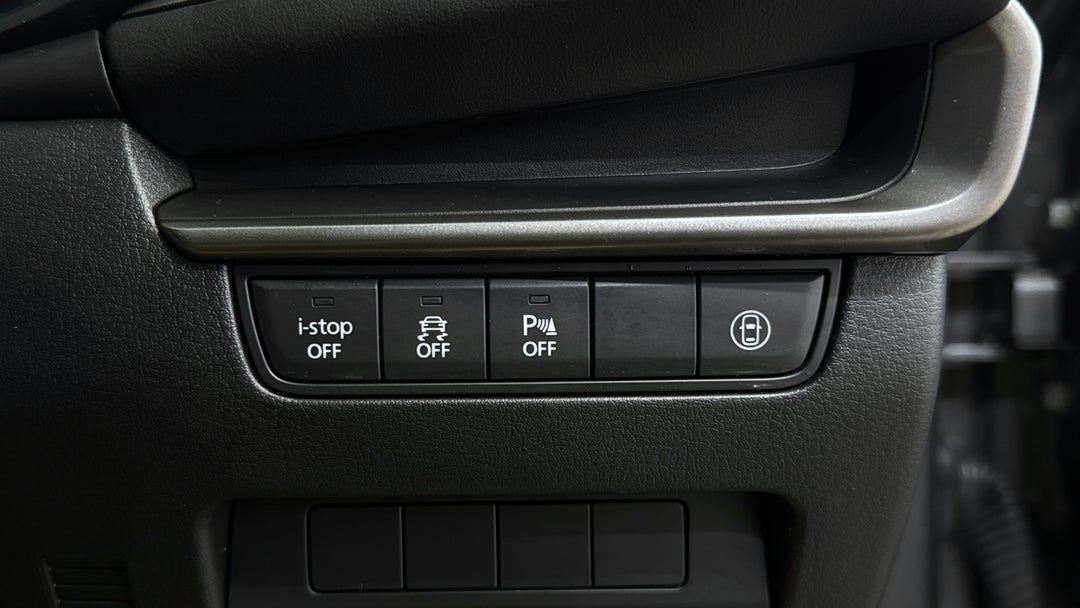 2021 Mazda 3 G20 Pure, Automatic, 60800 km, Utility Switches/Buttons