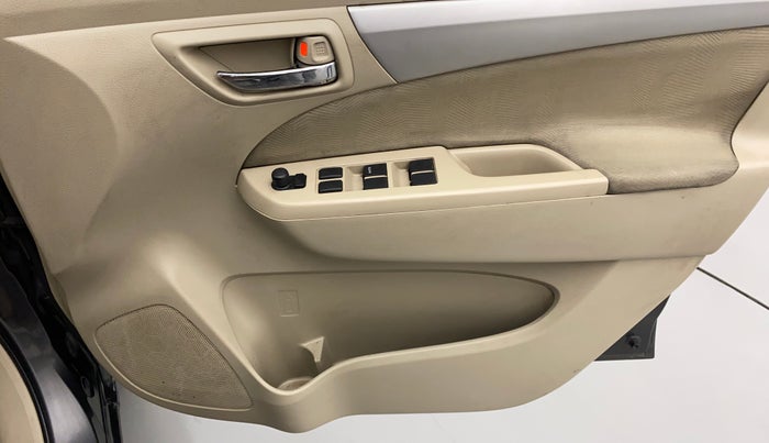 2015 Maruti Ertiga VXI CNG, CNG, Manual, 1,00,742 km, Driver Side Door Panels Control