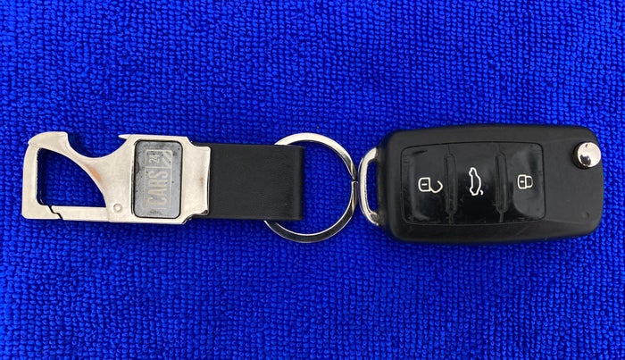 2018 Volkswagen Polo COMFORTLINE 1.0 PETROL, Petrol, Manual, 22,051 km, Key Close Up