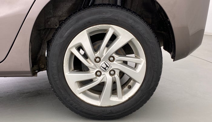 2016 Honda Jazz 1.2 V AT, Petrol, Automatic, 31,687 km, Left Rear Wheel