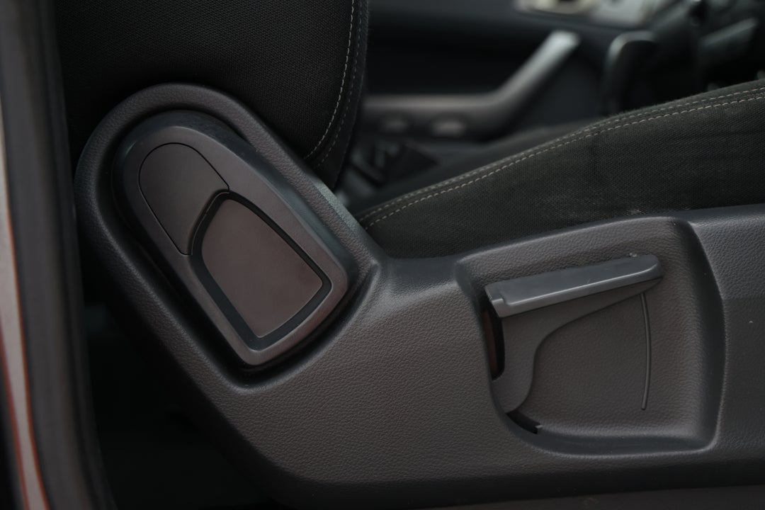 2018 Ford Ranger Xlt 3.2 (4x4), Automatic, 139072 km, Drivers Side Adjustment Panel