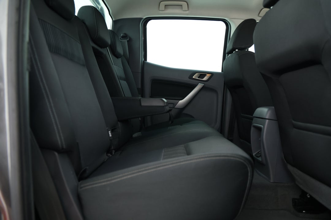 2018 Ford Ranger Xlt 3.2 (4x4), Automatic, 139072 km, Right Side Rear Door Cabin View