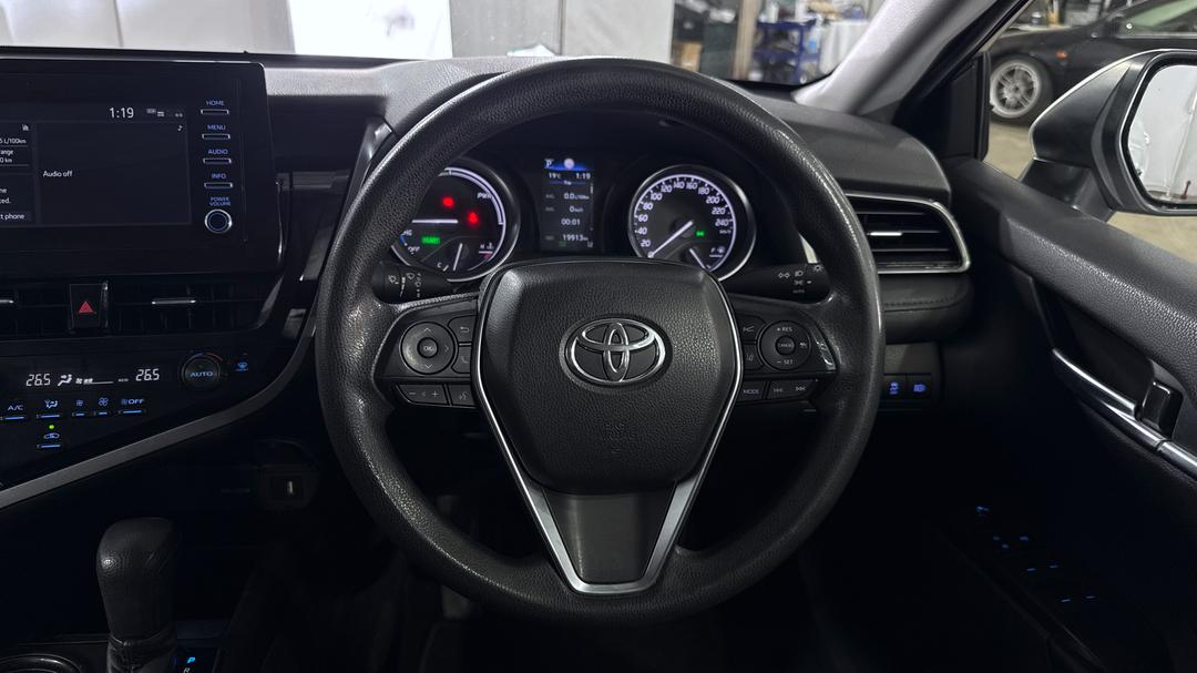 2023 Toyota Camry Ascent Hybrid, Automatic, 19931 km, Steering Wheel Close-up