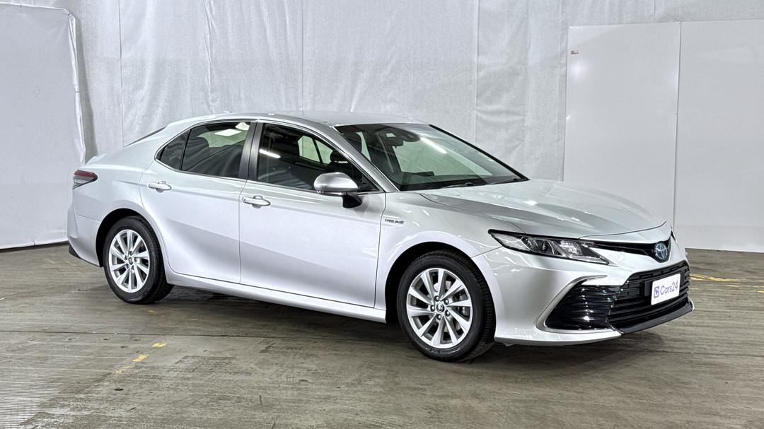 2023 Toyota Camry Ascent Hybrid, Automatic, 19931 km, Right Front Diagonal (45- Degree) View