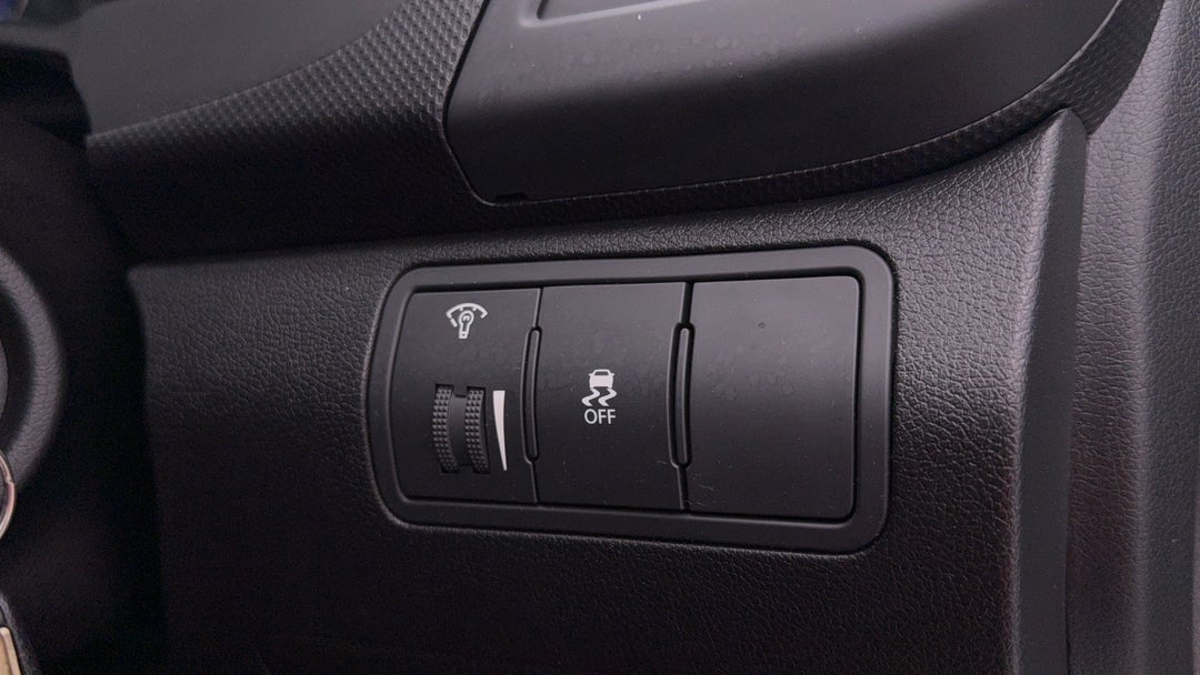 2018 Hyundai Accent Sport, Automatic, 62926 km, Utility Switches/Buttons