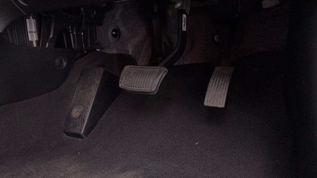 2018 Hyundai Accent Sport, Automatic, 62926 km, Pedals and Footmat