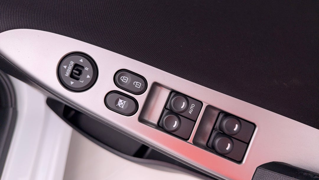 2018 Hyundai Accent Sport, Automatic, 62926 km, Drivers Side Door Panel Controls