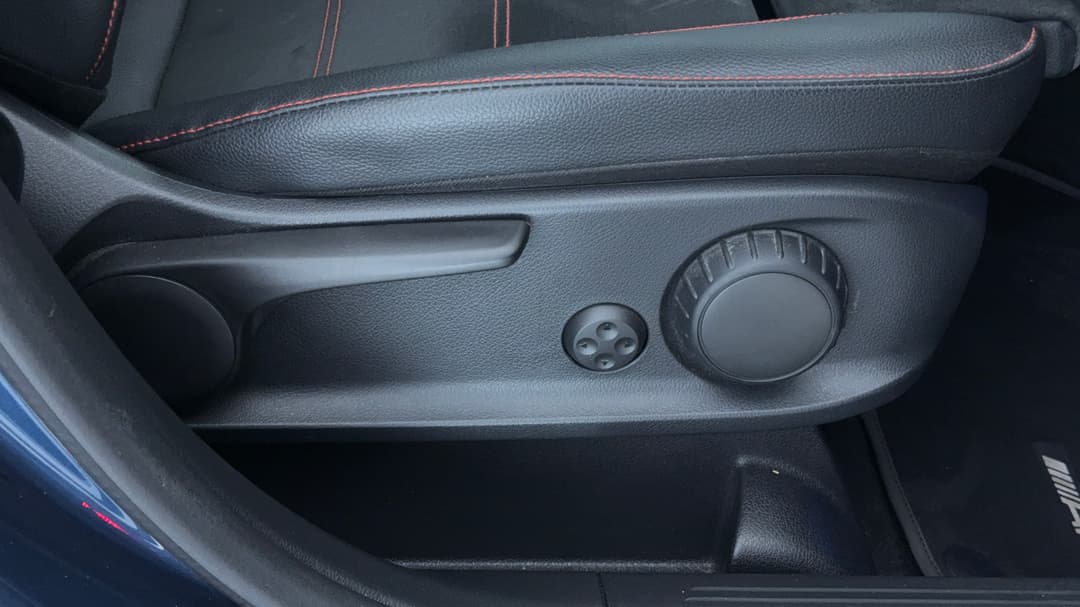 2022 Mercedes-benz GLA 250 4matic, Automatic, 61444 km, Drivers Side Adjustment Panel