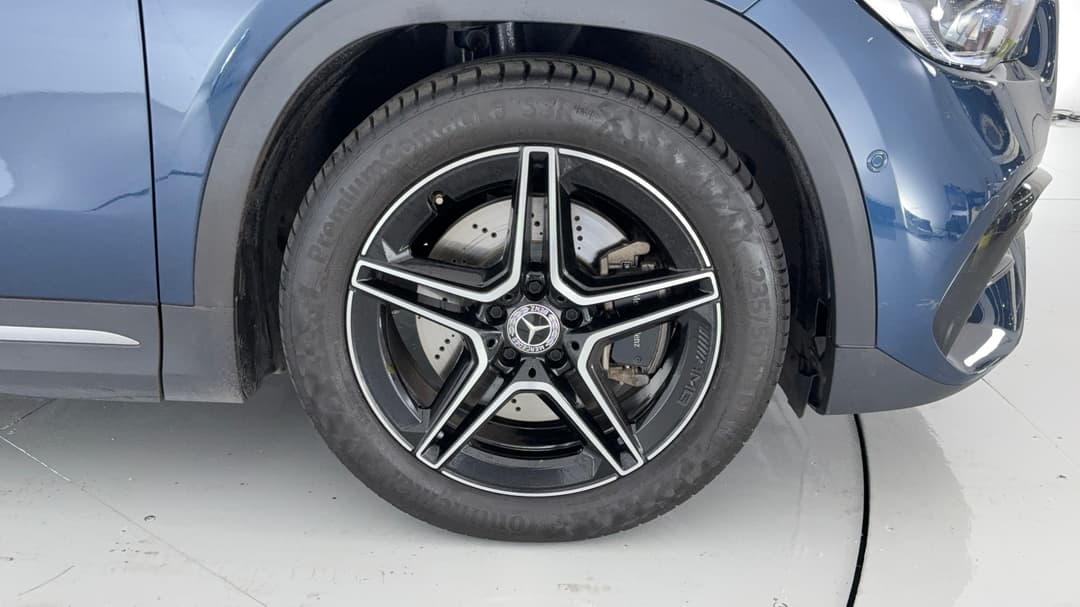 2022 Mercedes-benz GLA 250 4matic, Automatic, 61444 km, Right Front Wheel