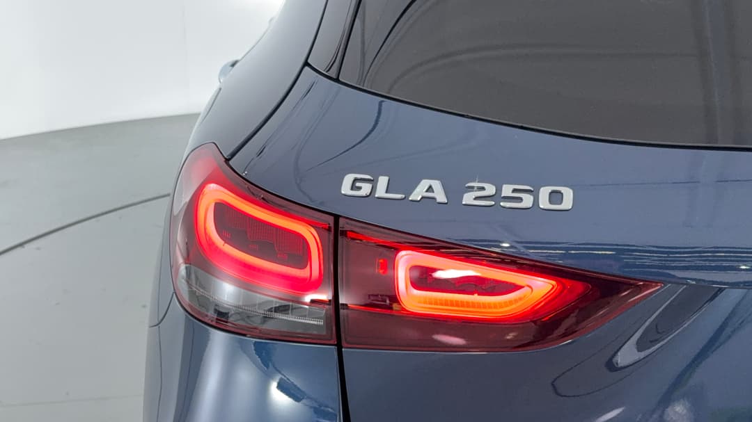 2022 Mercedes-benz GLA 250 4matic, Automatic, 61444 km, Badge (Boot Left Side)