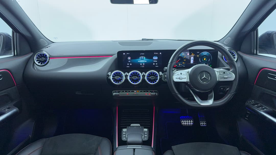 2022 Mercedes-benz GLA 250 4matic, Automatic, 61444 km, Dashboard View