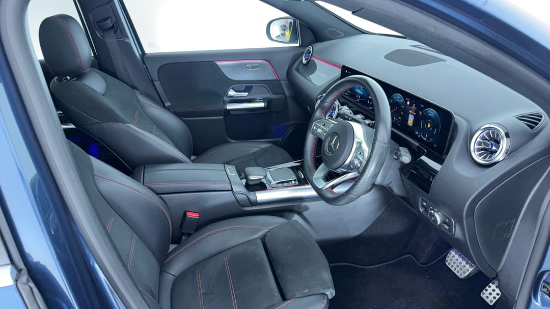 2022 Mercedes-benz GLA 250 4matic, Automatic, 61444 km, Speaker View