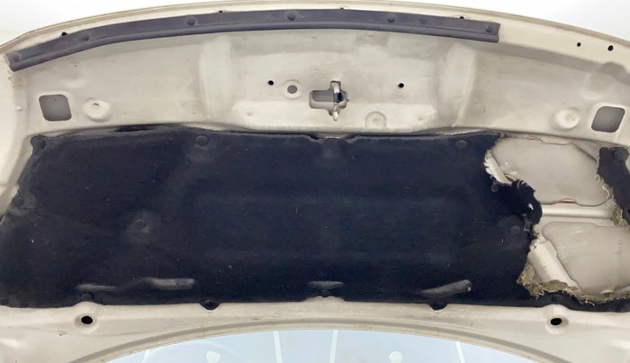 2011 Maruti Swift Dzire VDI, Diesel, Manual, 79,474 km, Bonnet (hood) - Insulation cover has minor damage